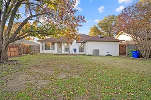 8236 Lara Ln, Watauga, TX 76148 - Photo 24