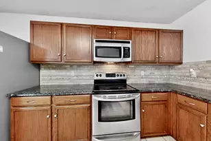 2016 Swenson Ct, Grand Prairie, TX 75052 - Photo 10