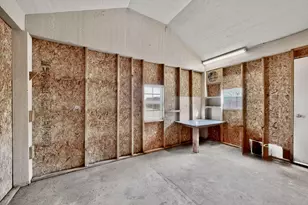 2016 Swenson Ct, Grand Prairie, TX 75052 - Photo 24