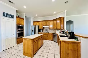 9220 Edgemont Dr, North Richland Hills, TX 76182 - Photo 10