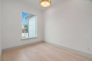 3812 E Port Ridglea Ct, Granbury, TX 76049 - Photo 12