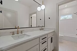 3812 E Port Ridglea Ct, Granbury, TX 76049 - Photo 24