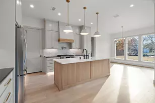 3812 E Port Ridglea Ct, Granbury, TX 76049 - Photo 6