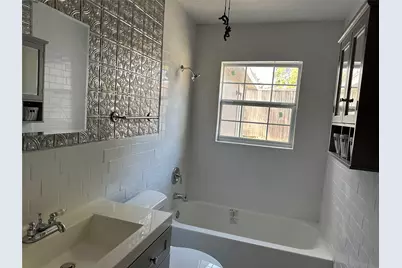 5709 Truelson Drive, Fort Worth, TX 76134 - Photo 8