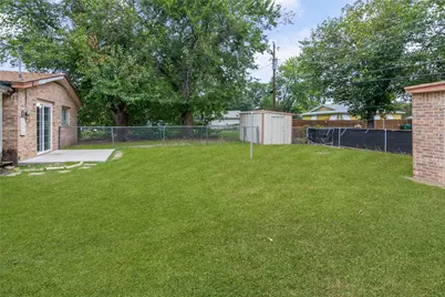 5229 Ira Street N, Haltom City, TX 76117 - Photo 32