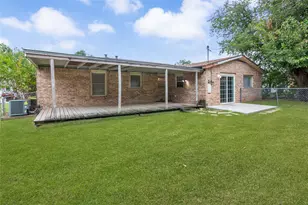 5229 Ira Street N, Haltom City, TX 76117 - Photo 30