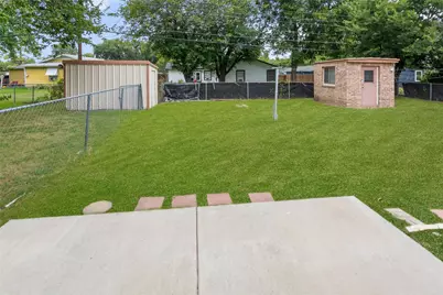 5229 Ira Street N, Haltom City, TX 76117 - Photo 26