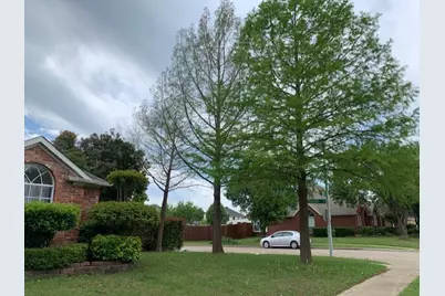 2210 Meredith Lane, Garland, TX 75042 - Photo 2