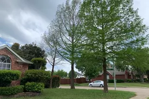 2210 Meredith Ln, Garland, TX 75042 - Photo 2