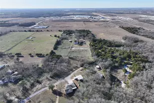 2084 Broken Arrow Ln, McKinney, TX 75071 - Photo 12