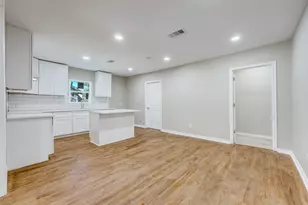 609 W Owings St, Denison, TX 75020 - Photo 6