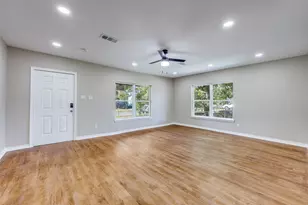 609 W Owings St, Denison, TX 75020 - Photo 2