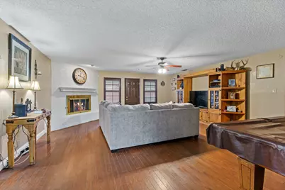 621 Royal Valley Road, Grand Prairie, TX 75052 - Photo 12