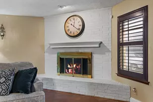 621 Royal Valley Rd, Grand Prairie, TX 75052 - Photo 16