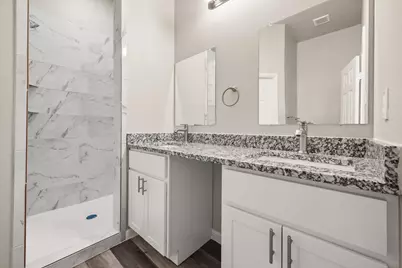 200 Avenue B, Ennis, TX 75119 - Photo 12