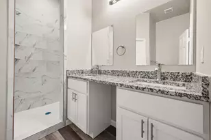 200 Ave B, Ennis, TX 75119 - Photo 12