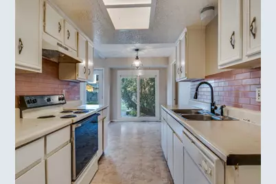 2013 Snowmass Lane, Garland, TX 75044 - Photo 10