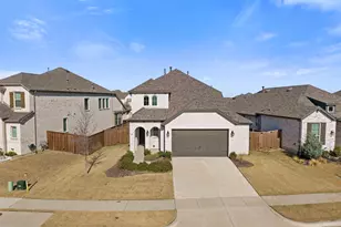1825 Pelham Dr, Aubrey, TX 76227 - Photo 2