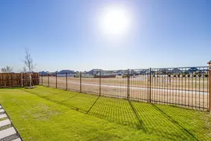 1800 Flowerfield Ln, Mansfield, TX 76063 - Photo 40