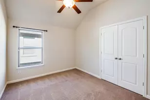 909 Green Coral Dr, Little Elm, TX 75068 - Photo 10