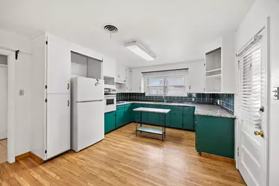 1002 W Woodlawn Street, San Saba, TX 76877 - Photo 6