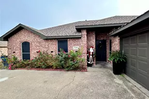1216 Rio Vista Dr, DeSoto, TX 75115 - Photo 2