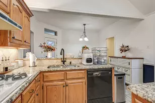 1807 Valley View Dr, Cedar Hill, TX 75104 - Photo 12