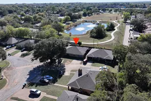 2546 Windy Pine Ln, Arlington, TX 76015 - Photo 2