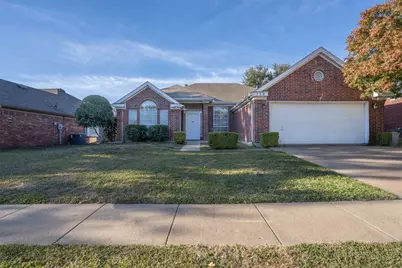 729 Claridge Drive, Arlington, TX 76018 - Photo 1