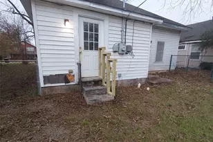 1328 W Woodard St, Denison, TX 75020 - Photo 16