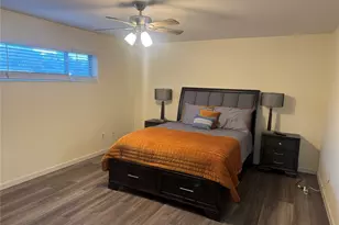 7832 Royal Ln, Dallas, TX 75230 - Photo 18