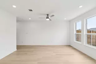 3737 Pierce Ln, Grand Prairie, TX 75052 - Photo 4