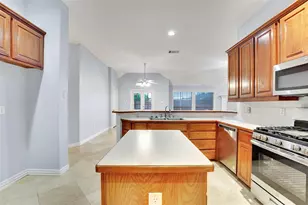 1211 Greenway Dr, Allen, TX 75013 - Photo 10