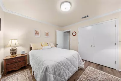 5032 Lake Shore Drive, Waco, TX 76710 - Photo 10