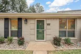 5032 Lake Shore Dr, Waco, TX 76710 - Photo 2