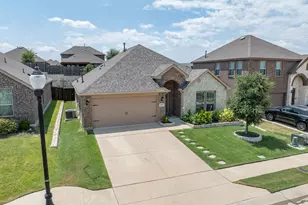 3613 Sabine Dr, Little Elm, TX 75068 - Photo 4