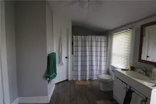 413 W Franklin St, Waxahachie, TX 75165 - Photo 4