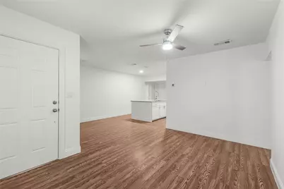 5820 Isbell Street, Sansom Park, TX 76114 - Photo 4