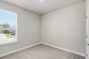 1905 Jackson St, Cleburne, TX 76033 - Photo 12