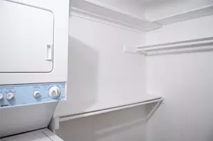 10232 Regal Oaks Dr, Dallas, TX 75243 - Photo 18