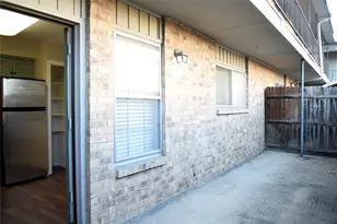 10232 Regal Oaks Dr, Dallas, TX 75243 - Photo 20