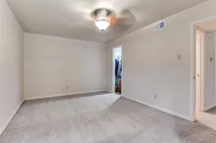 4146 Victoria St, Irving, TX 75062 - Photo 14