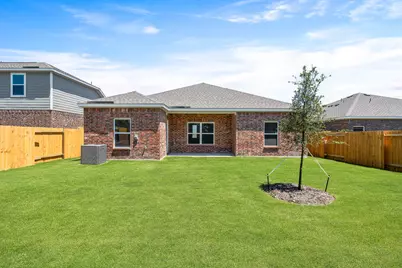 1001 Pecan Place, Hutchins, TX 75141 - Photo 8