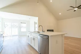 924 Bosque River Dr, Granbury, TX 76048 - Photo 8