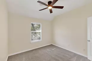 2760 Pike Dr, Lancaster, TX 75134 - Photo 10