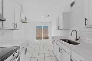 9918 Cedar Mountain Cir, Dallas, TX 75217 - Photo 2