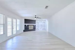 1523 Crescent Dr, Sherman, TX 75092 - Photo 14