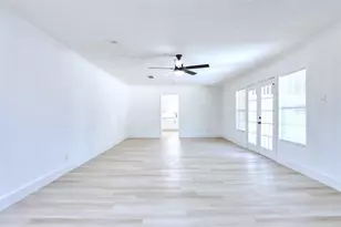 1523 Crescent Dr, Sherman, TX 75092 - Photo 16