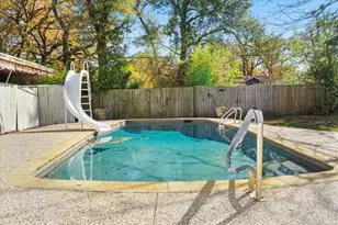 1425 Columbia Ave, Corsicana, TX 75110 - Photo 2