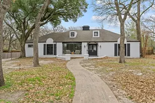 1425 Columbia Ave, Corsicana, TX 75110 - Photo 1